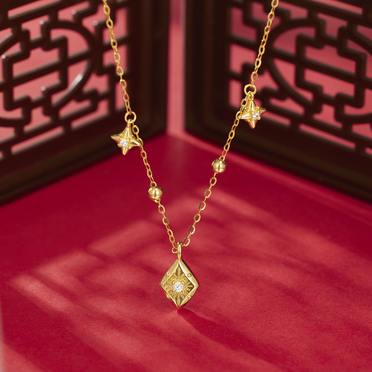s925纯银镀黄金色新款菱形六角形项链女闪烁星星INS风轻奢银饰品