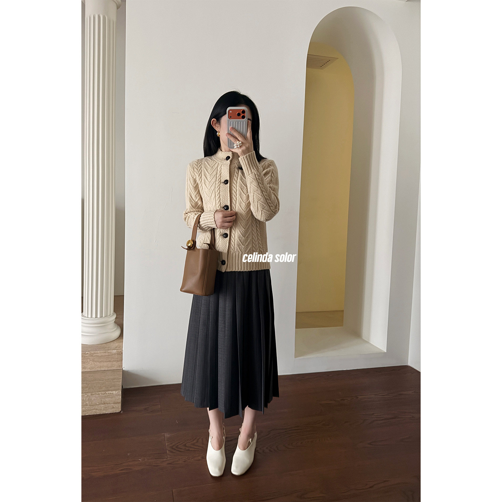 娇阳 尊贵老钱魅力！厚款大克重 100%美丽诺绞花开衫厚外套