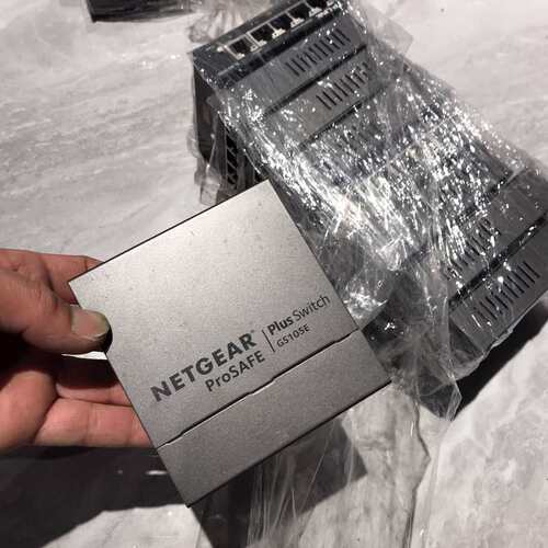议价 网件GS105EV2千兆网管理交换机NETGEAR带质量好的 可维修