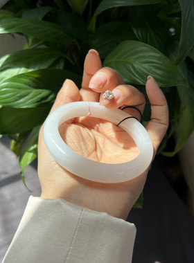 和田玉羊脂玉手镯肉质细腻油润正装宽版节日礼物送证书礼盒