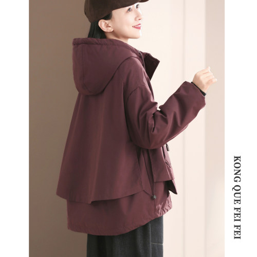 孔雀飞飞2025冬装新款韩版大码遮肉减龄连帽简约复古女士休闲棉衣