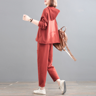 孔雀飞飞韩版大码遮肉两件套气质时尚2026年新款春款女装休闲套装