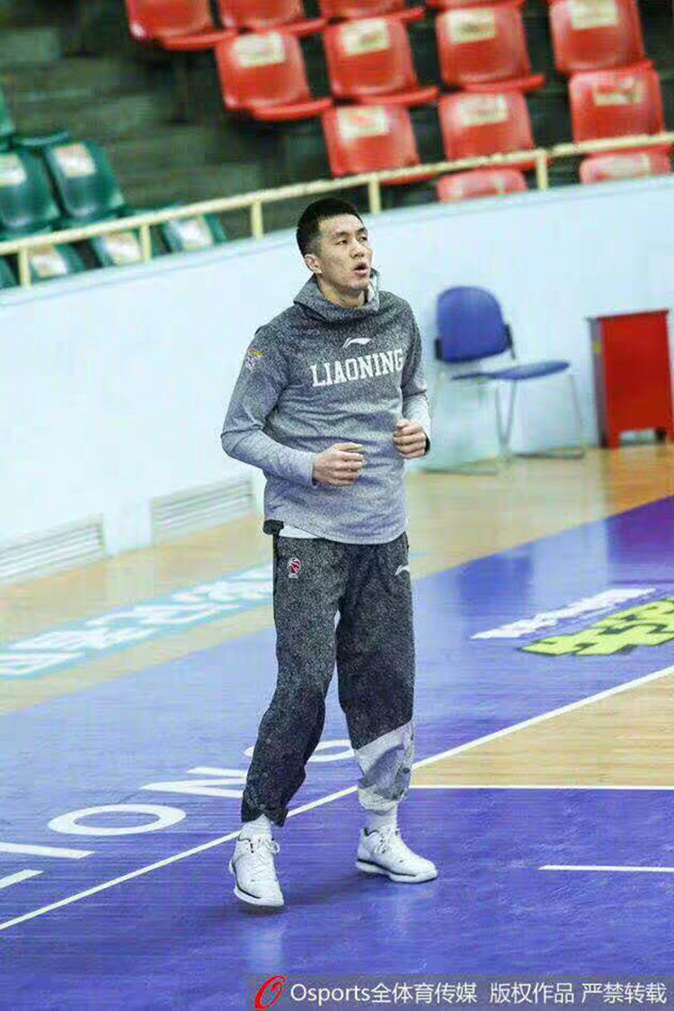 LI NING은 동일한 LIAONING FEIBAO 농구 러닝 농구 유니폼 AWDM923 AKLM877의 CBA 플레이어 버전을 후원합니다