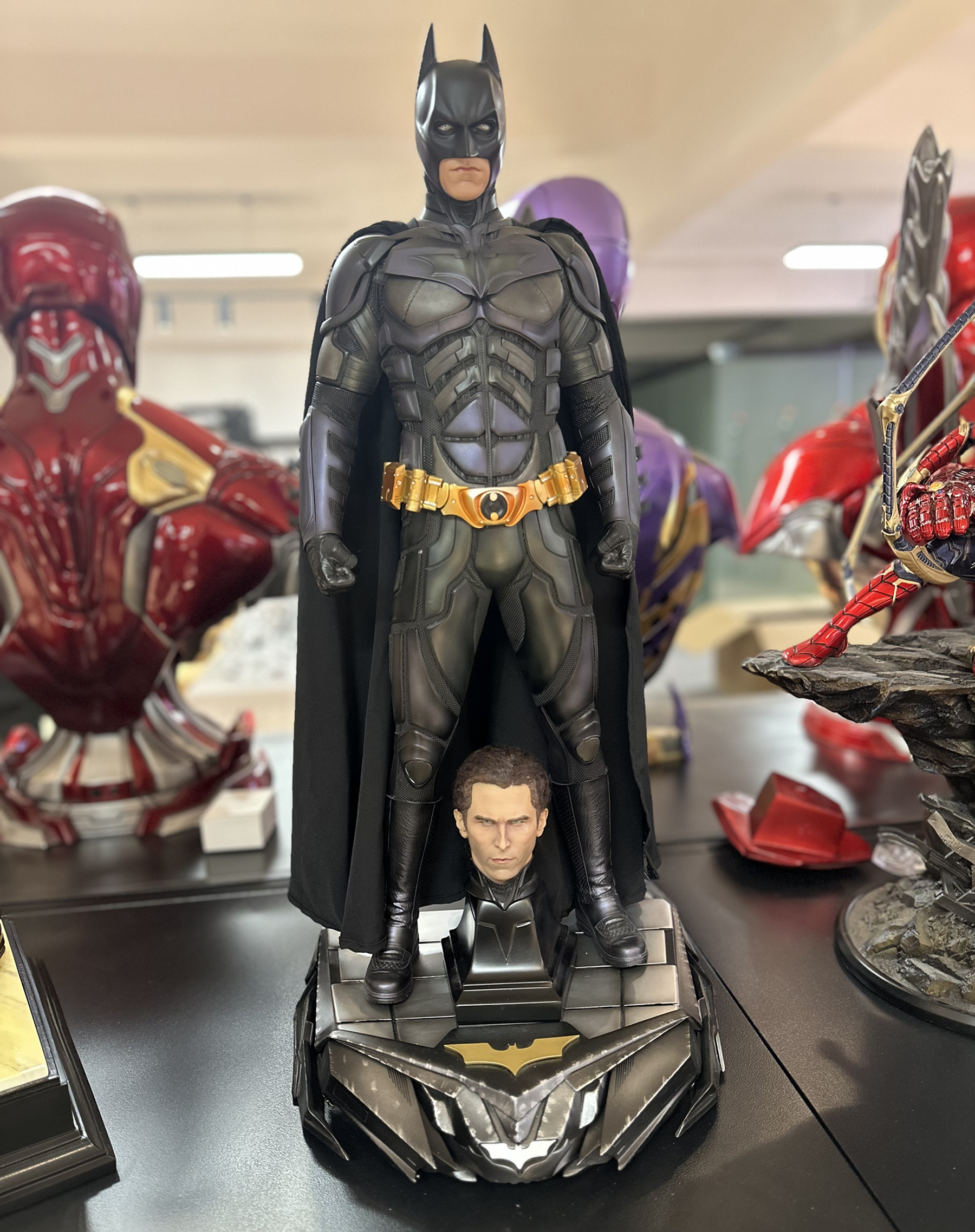 蝙蝠侠雕像1/3贝尔蝙蝠侠模型