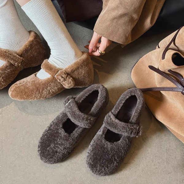 高端定制2025新款玛丽珍皮毛一体内增高冬季保暖单鞋女平底防滑鞋