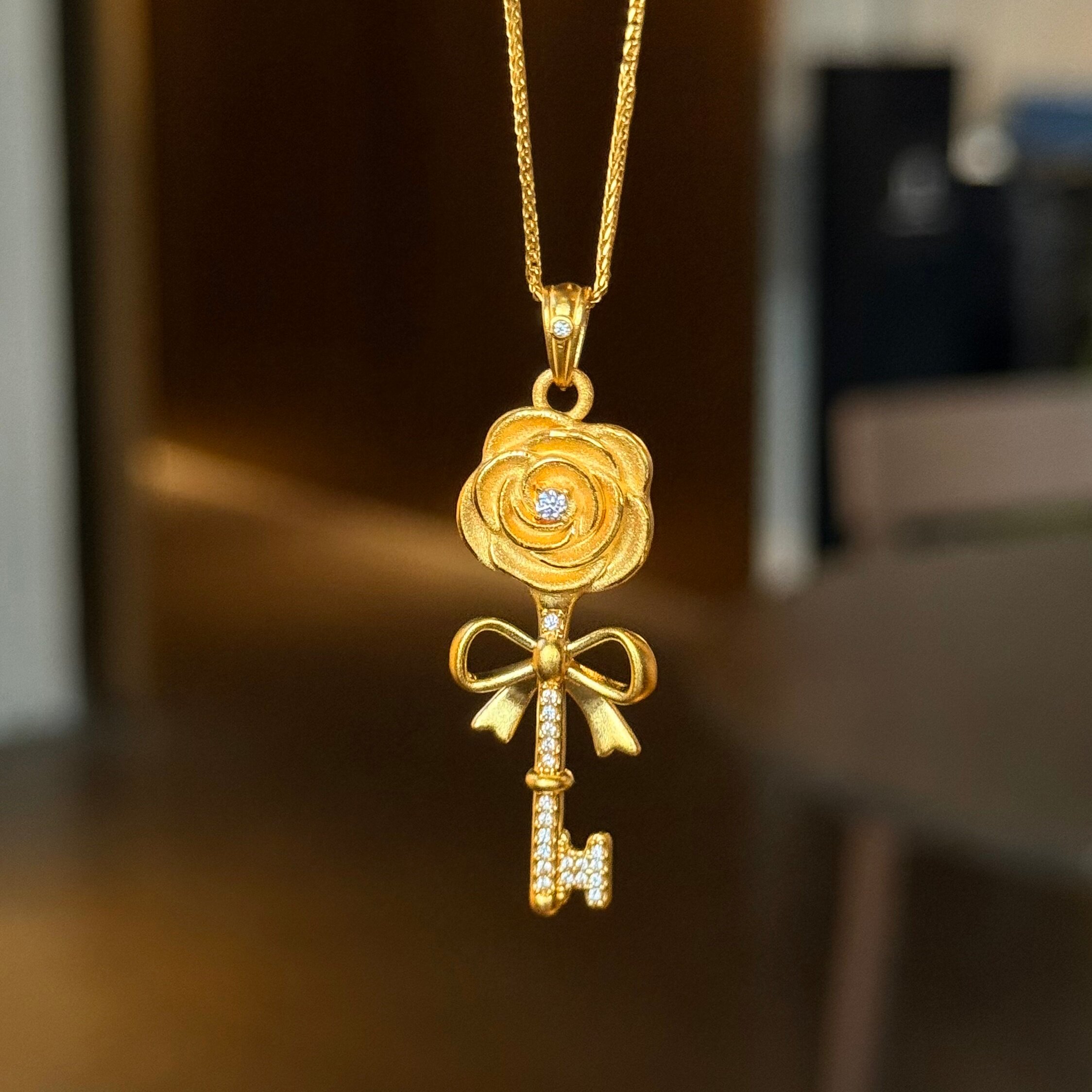 千夕 足金999玫瑰花钥匙黄金吊坠女款情人节生日礼物送女友老婆