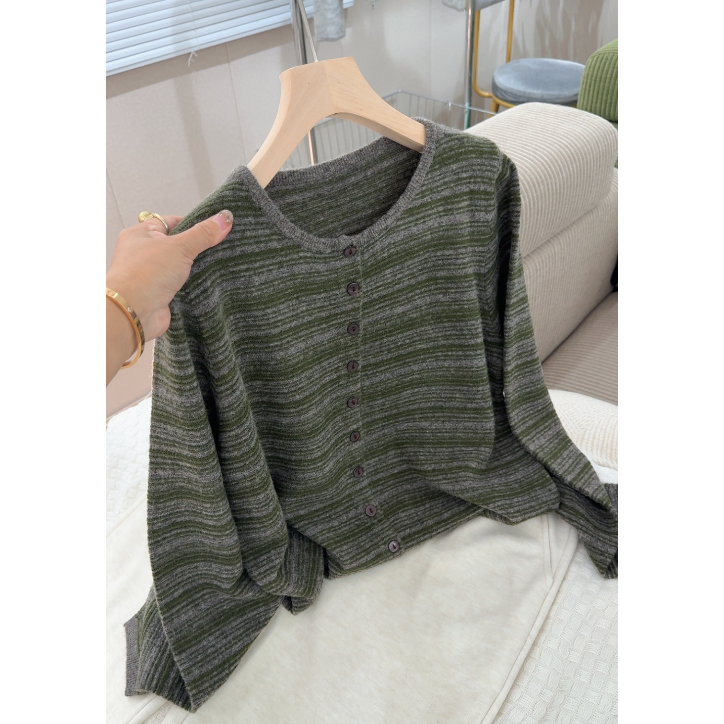 3497【设计感小众条纹开衫】新款气质毛衣外套女士宽松慵懒上衣