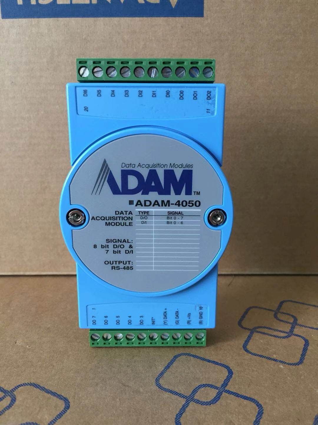 ADVANTECHS ADAM-4050-DE DIGITAL IO MODULE HAS 7 INPUTS AND 8 OUTPUTS A BUILT-IN WATCHDOG TIMER