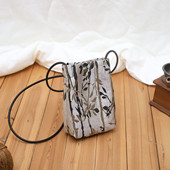 小森新中式 花卉手机包女斜挎便携小挎包国风百搭散步迷你布包小包