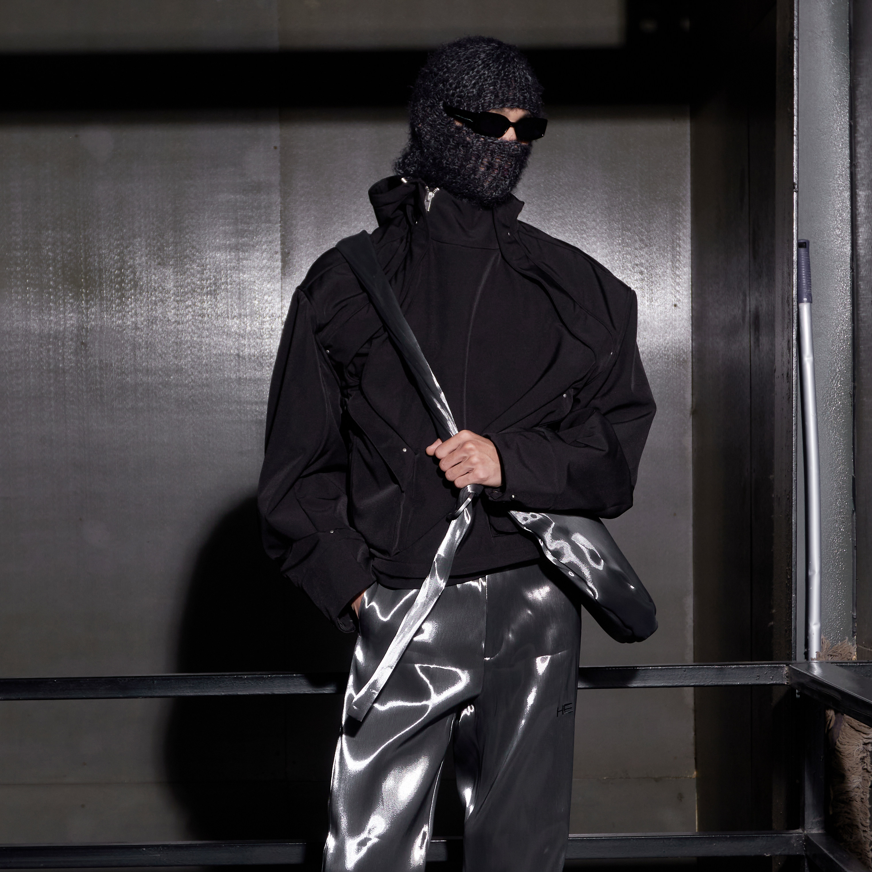 HELIOTEMIL切割分层机能外套