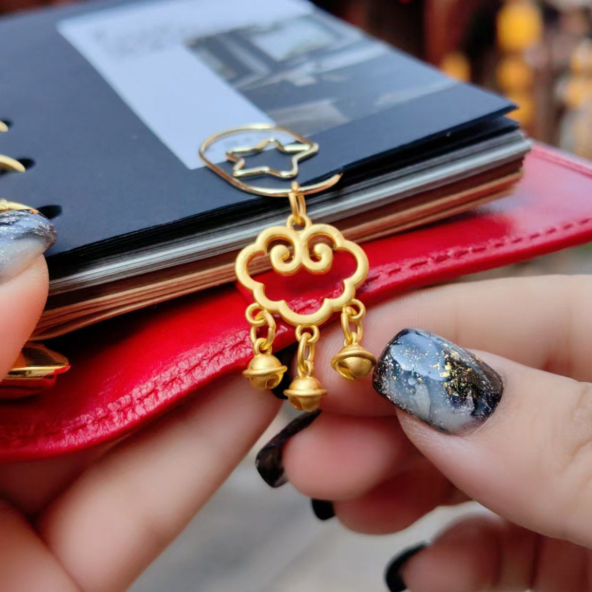 QY中国风手工沙金祥云小铃铛手帐别针装饰书签INS风欧美风活页