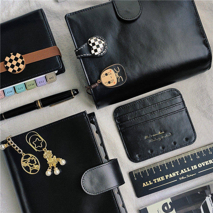 QY 现货黑骑士油蜡皮A7A6A5奇葩miaA8M5活页手帐欧美