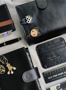 QY 现货黑骑士油蜡皮A7A6A5奇葩miaA8M5活页手帐欧美风黑色商务本