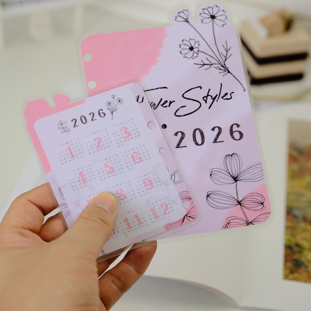 2026粉色INS风年历分隔页