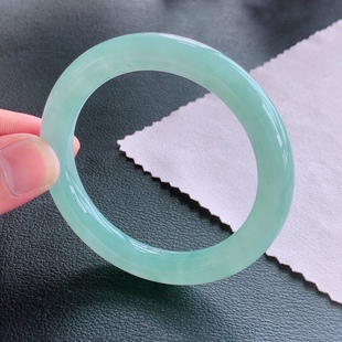 57圈天然翡翠手镯55.0缅甸果绿色玉镯子高级珠宝定制圆镯鉴定估价