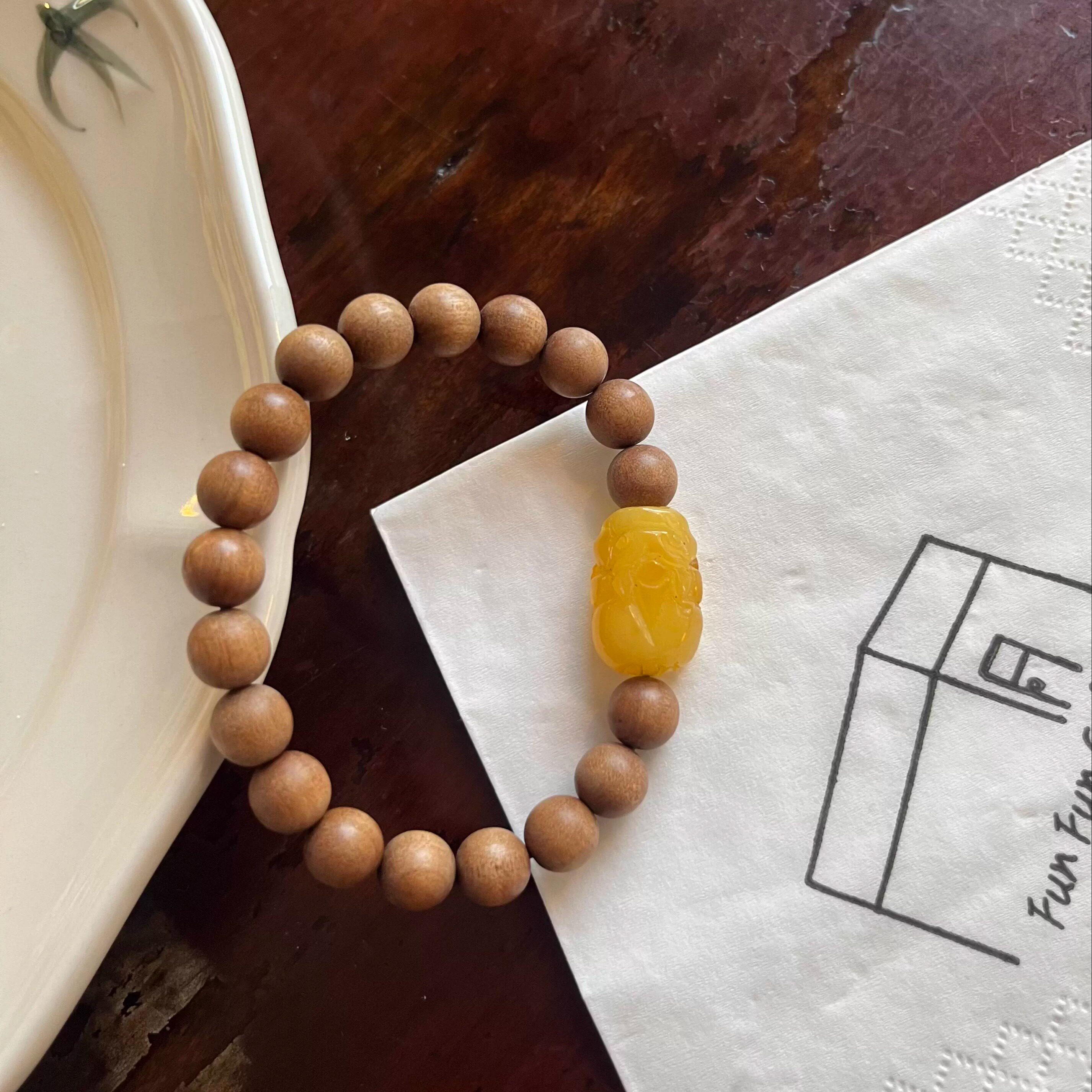 天然老山檀蜜蜡貔貅招财木手串女