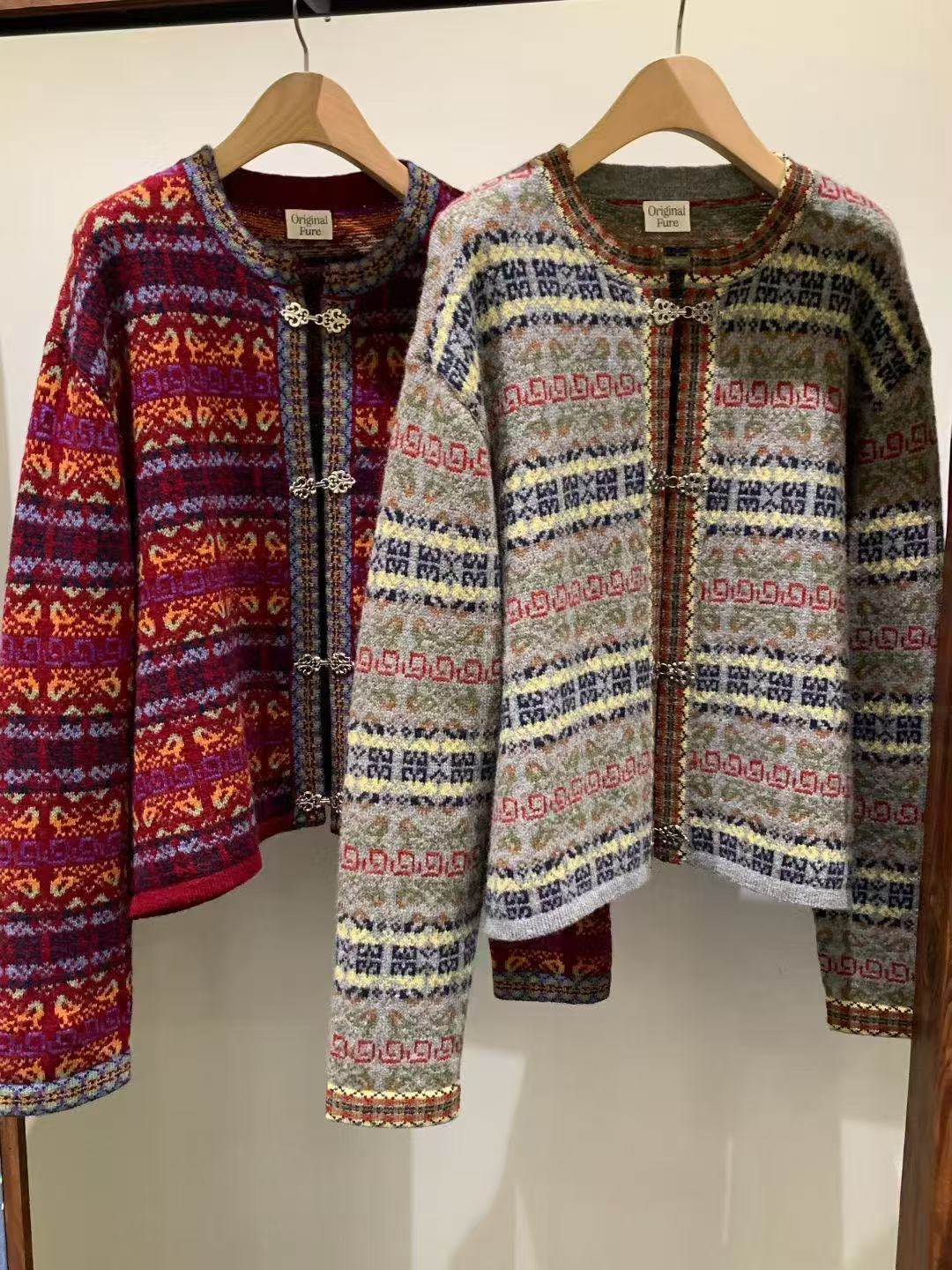 现 25冬季新款韩国东大门FURE女装复古民族风提花锁扣针织开衫