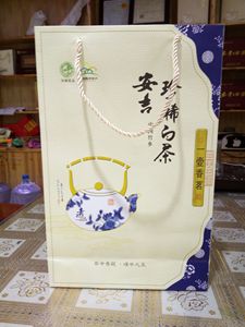2023年新春茶正宗安吉白茶两铁罐礼盒装高山绿茶雨前茶叶250g包邮
