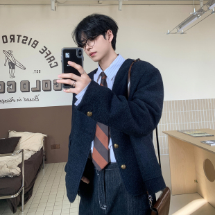 春季 白口阳 男西服外套2025新款 英伦金扣小香无领西装 英伦画报