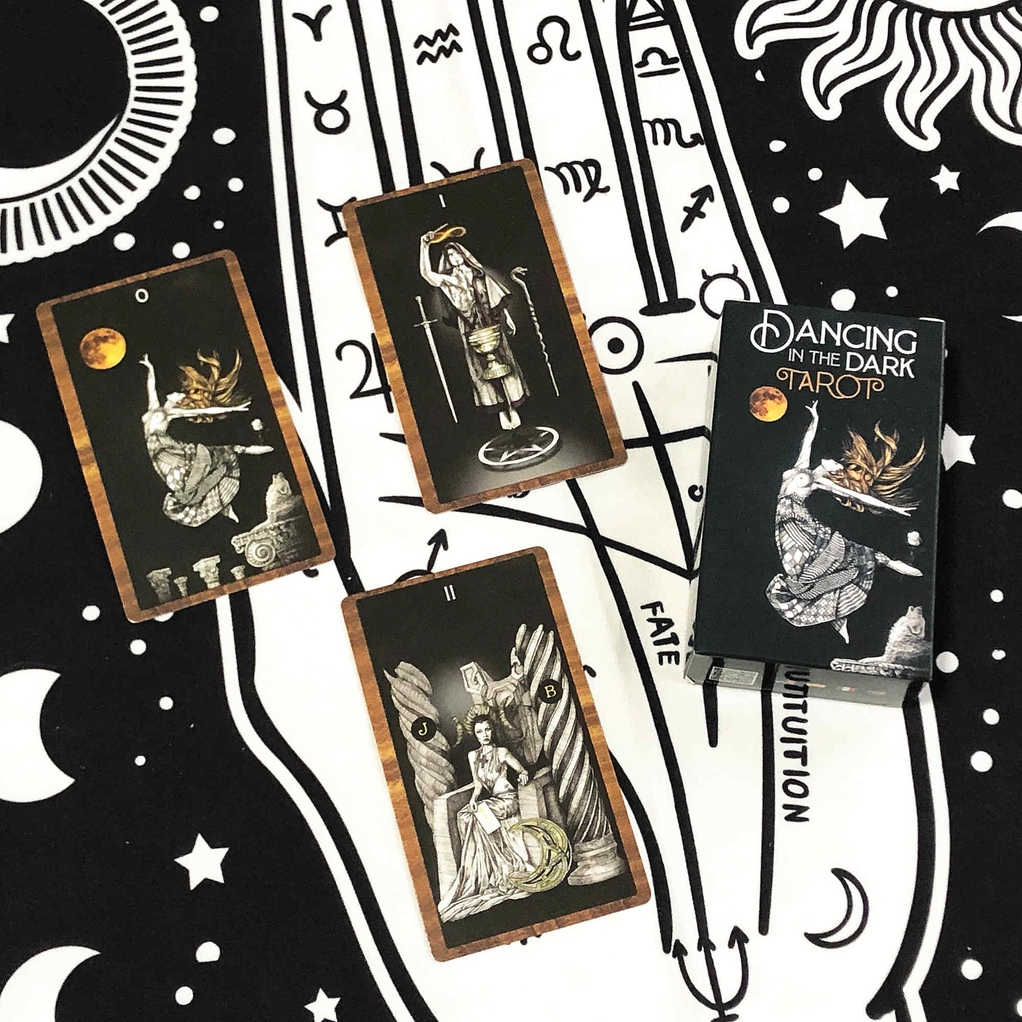 包邮 dancing in the dark tarot黑暗之舞塔罗牌英文定制桌游纸牌