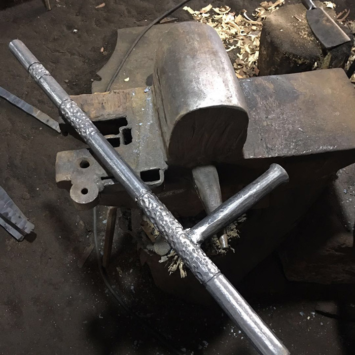 锻打车用自卫摆件格斗防身棍