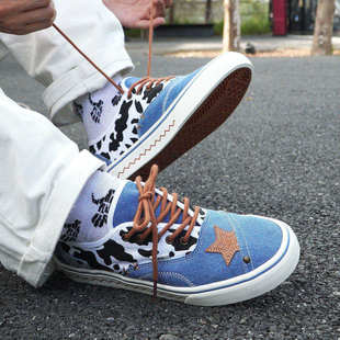 顽刻ollieskate牛仔奶牛黑白条纹帆布拼接夏季男女休闲滑板鞋