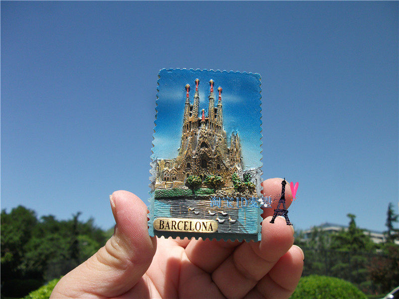 BUY FRIDGE MAGNETS LOCALLY IN BARCELONA SPAIN SAGRADA FAMILIA BARCELONA BARCELONA
