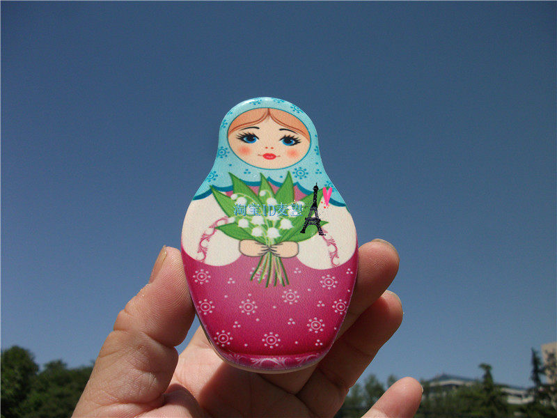 RUSSIAN LOCAL FRIDGE MAGNETS MATRYOSHKA DOLLS HAVE A GLAZED SURFACE AND A VARIETY OF MODELS