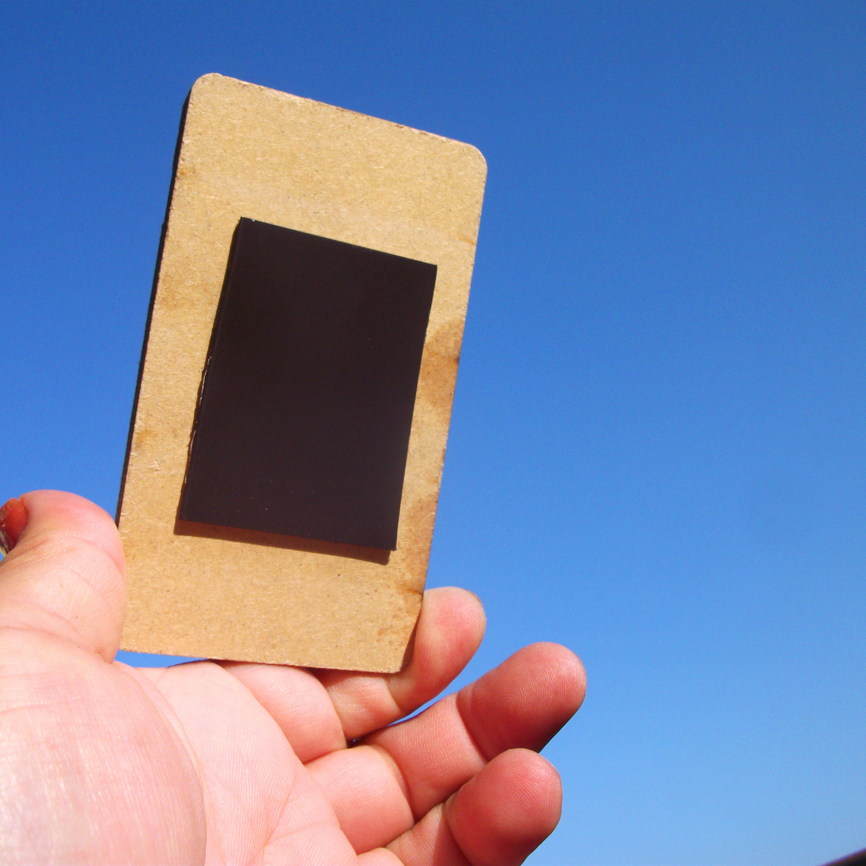 WORLD TRAVEL COMMEMORATIVE REFRIGERATOR MAGNET MALAYSIA KUALA LUMPUR PETRONAS TWIN TOWERS WOODEN DOUBLE DECKER SOUVENIR GIFT