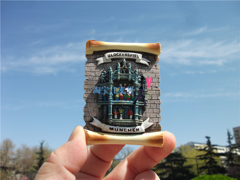 GERMAN MUNCHEN FRIDGE MAGNET MUNICH GERMANY TOWN HALL CLOCKENSPIEL