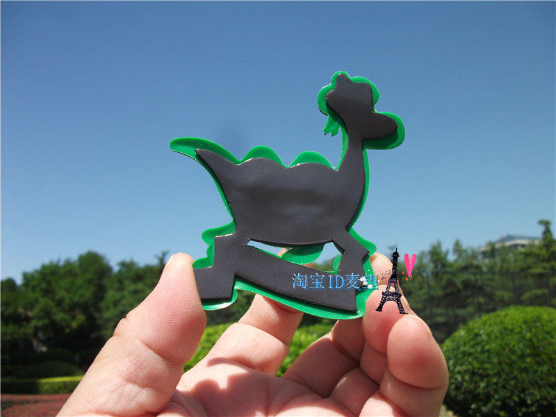 SCOTTISH LOCAL FRENCH MAGNET LOCH NESS MONSTER NESSIE CARTOON FRIDGE MAGNET SOUVENIR GIFT CUTE