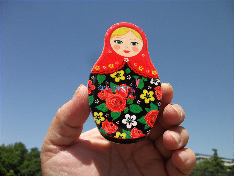 RUSSIAN LOCAL FRIDGE MAGNETS MATRYOSHKA DOLLS HAVE A GLAZED SURFACE AND A VARIETY OF MODELS