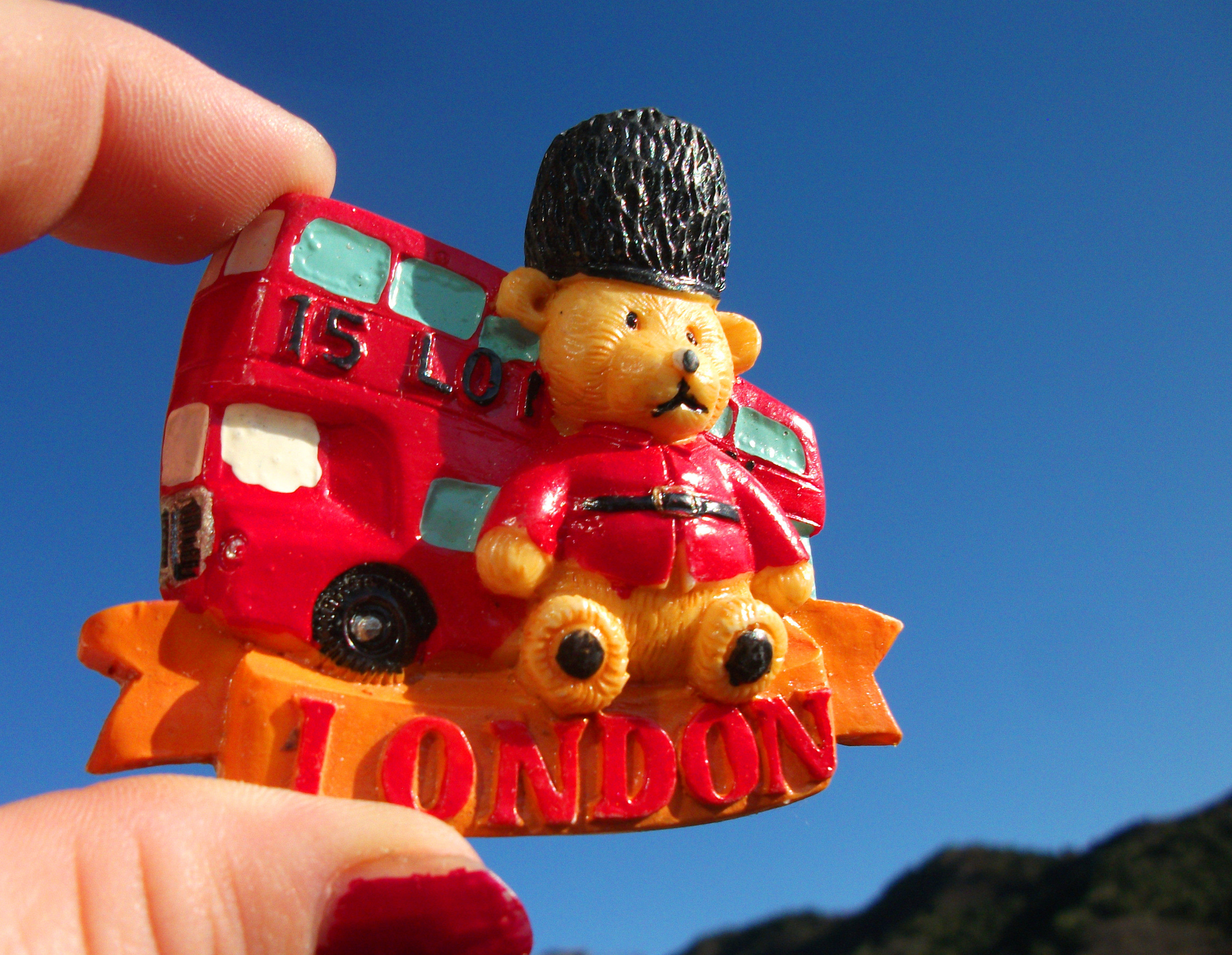 BUY FRIDGE MAGNETS IN LONDON UK LOCAL ROYAL GUARD BEARS DOUBLE-DECKER BUSES