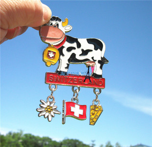 旅游纪念冰箱贴 瑞士 可爱小牛挂铃铛 金属 小挂件 SWITZERLAND