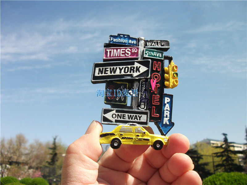 NEW YORK USA NEW YORK COMMEMORATIVE FRIDGE MAGNET FIFTH AVENUE TIMES SQUARE WALL STREET SIGN