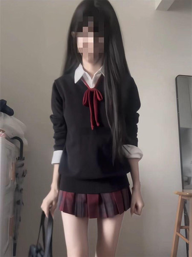 整套原创V领针织衫学院风日系JK秋冬款穿搭玄格裙短裙套装校供感