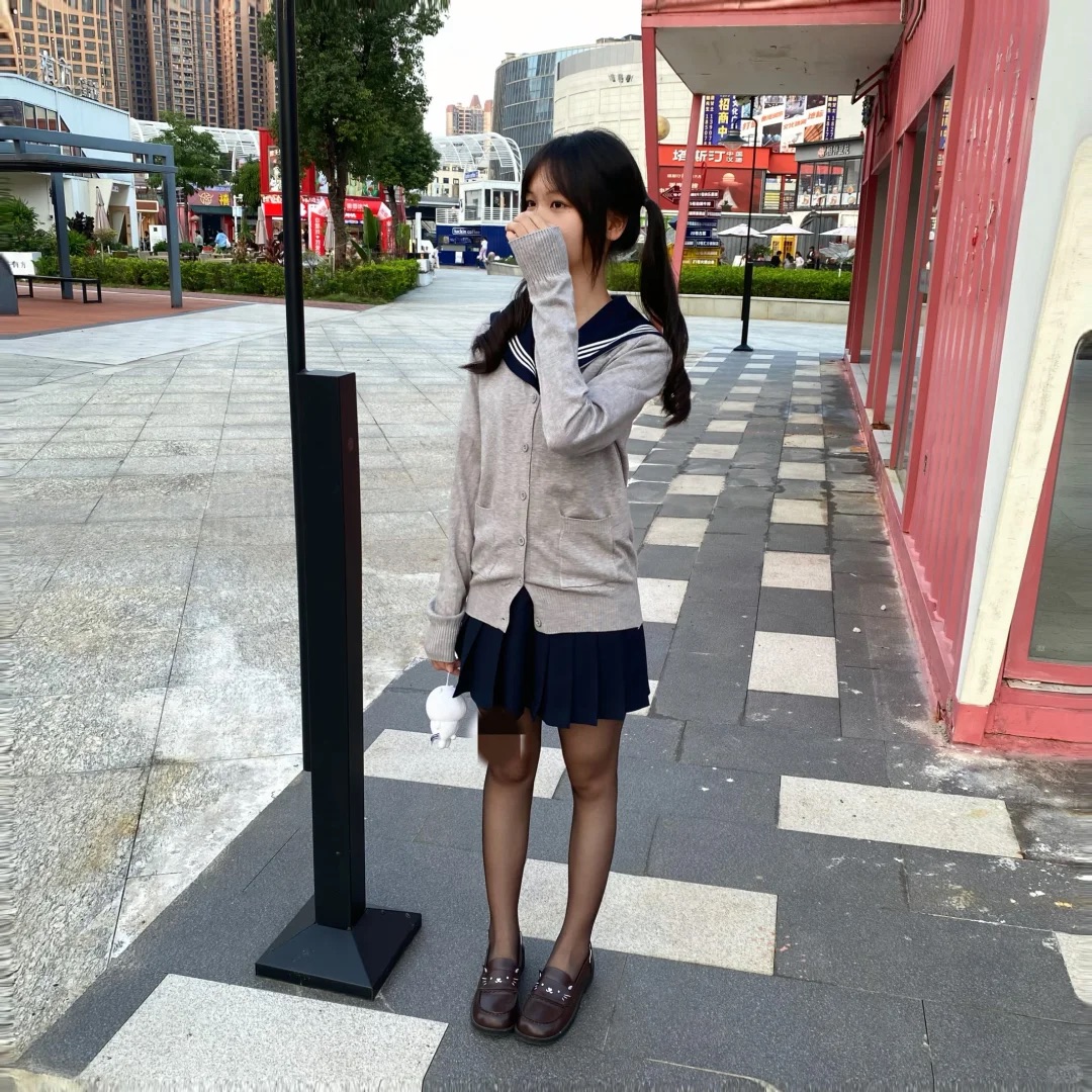 学院风针织开衫毛衣绀色短裙套装女叠穿绀三本长袖校供感秋冬套装