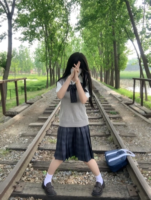 日系原创JK制服浅灰色马甲软妹风叠穿学生海苔中裙校供感夏季套装