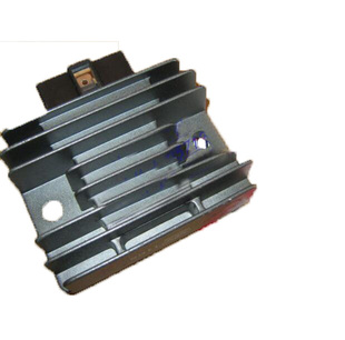 适用轻骑铃木摩托车GT125骏驰QS125-5ABCEFGH稳压器充电器整流器