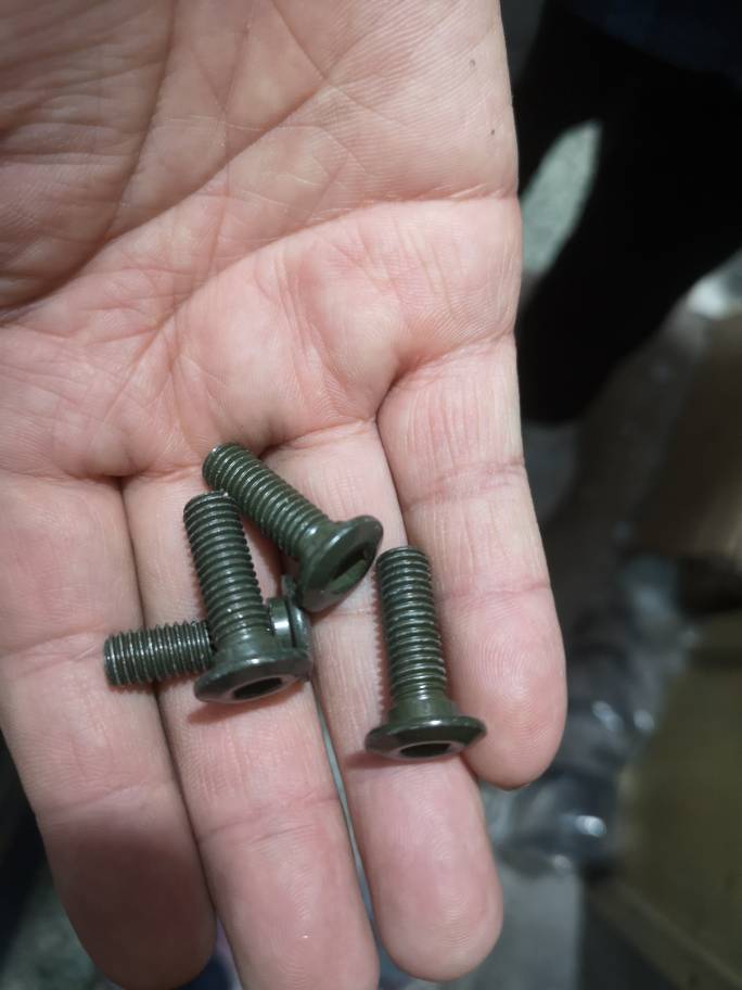 铃木踏板摩托车丽彩韵彩刹车螺丝