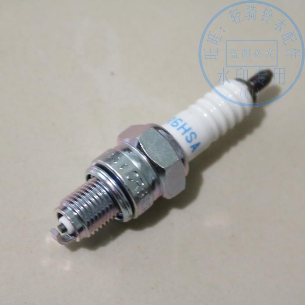 火花塞轻骑铃木摩托车