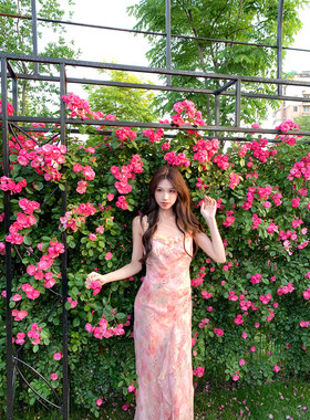 果果家 现货秒发/法式碎花连衣裙女夏收腰显瘦度假裙中长款吊带裙