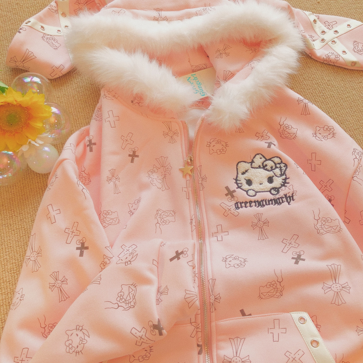 Daiwing 猫耳朵可爱十字架满印甜妹毛绒连帽卫衣秋冬宽松拉链帽衫