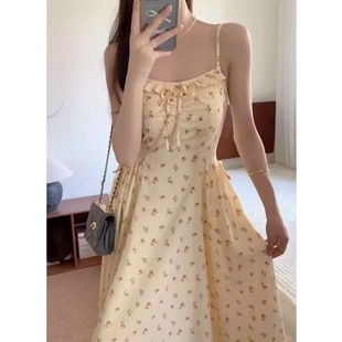 绝美气质黄色碎花吊带连衣裙女夏季 韩式 法式 精美2025新款 海边 夏季