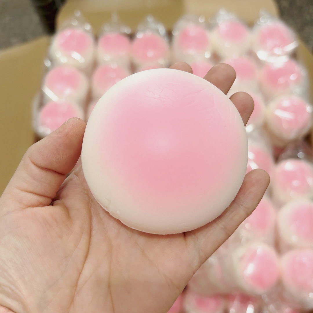 湿软手感慢粘软黏仿真pu粉色面包慢回弹捏捏乐解减压礼物一件代发