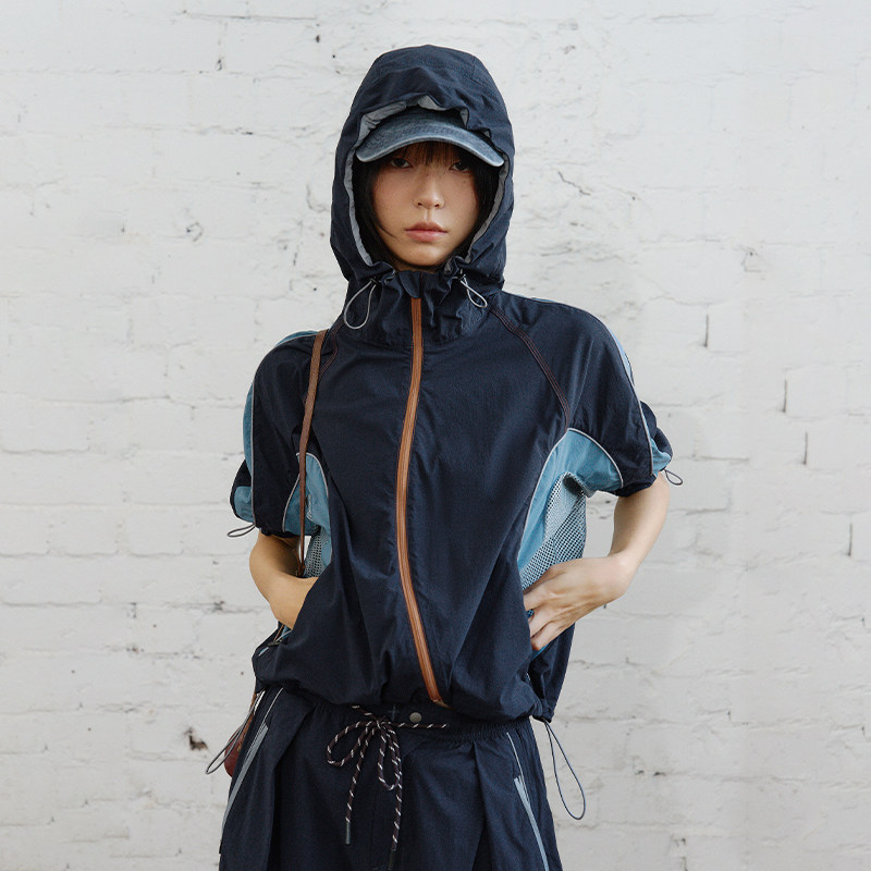 半圆原创设计女装[运动]2026夏季复古运动解构拼接连帽短袖外套女