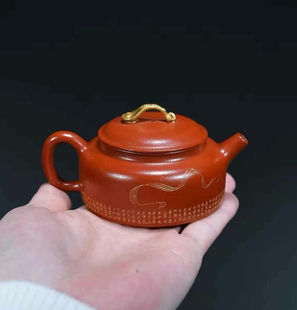 龙德堂 孙博 大红袍描金飞天琵琶行紫砂壶140cc 红线价详讯