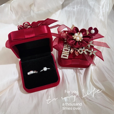 结婚戒指盒花朵酒红色对戒中式假戒指一对道具创意首饰盒喜庆婚礼