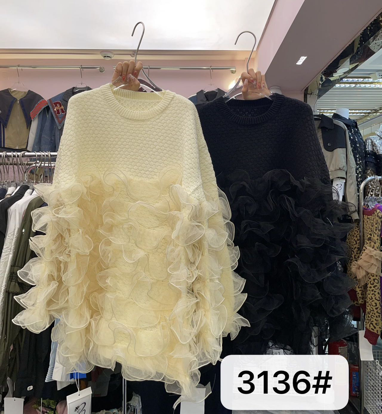 2024秋新款设计感勾花镂空外穿针织衫上衣女宽松慵懒风欧洲站毛衣