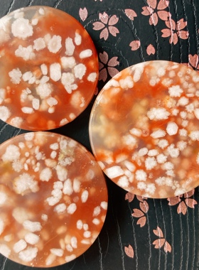 樱花玛瑙菜园子牛血红雕刻件手镯